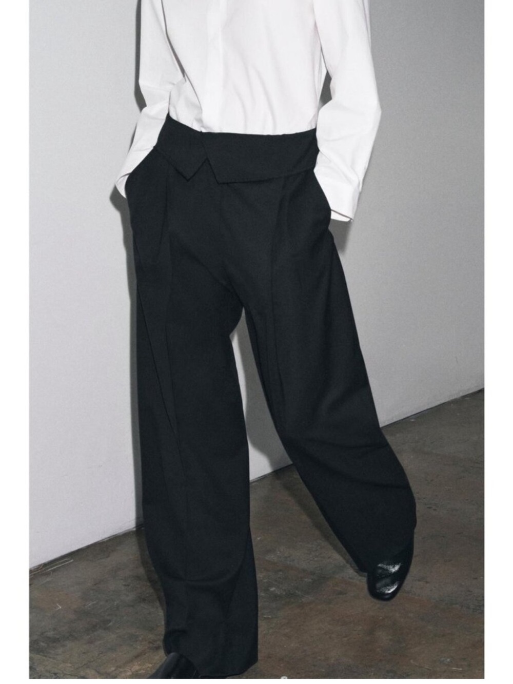 Zara Black Wide-Leg High-Waist Trousers with turn down waist